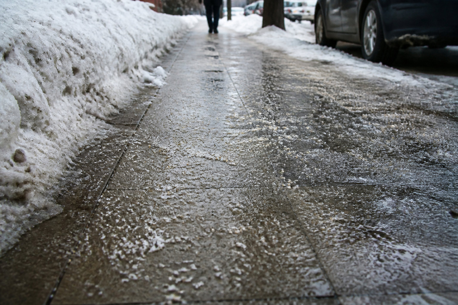 Qui est responsable en cas de chute sur le trottoir ?